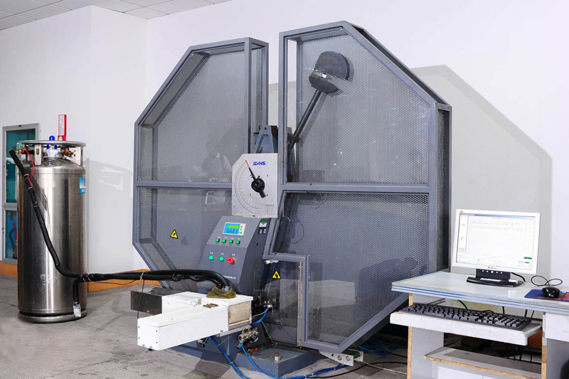 DARBE TEST MAKİNASI